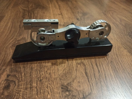 Un amigo me ha pedido que ponga en venta esta seta ajustable para Field Target hecha por Jorge Batalha. 10
