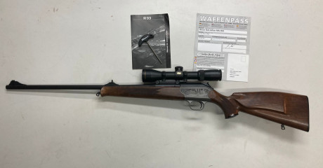 Buenas a todos,
Un buen amigo me pide que le anuncie este rifle:
BLASER R93 LUXUS, en calibre 7mm Remington 01