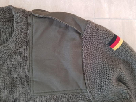 Jersey militar alemán talla 48. Medidas de axila a axila 48 cm. Manga desde el hombro al puño 58 cm y 00