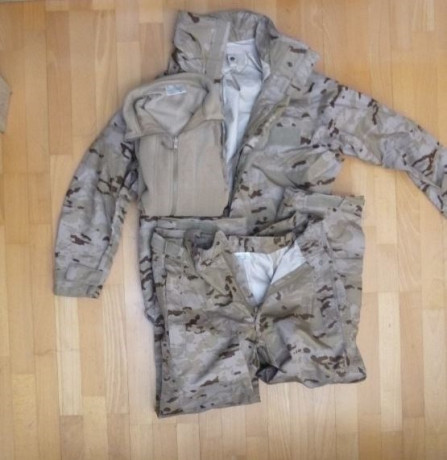 Traje de intemperie árido pixelado español, usado 1 o 2 veces, talla 2 equivale a talla L civil, conjunto 02