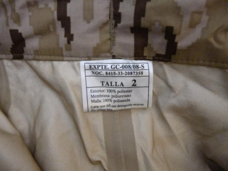 Traje de intemperie árido pixelado español, usado 1 o 2 veces, talla 2 equivale a talla L civil, conjunto 01