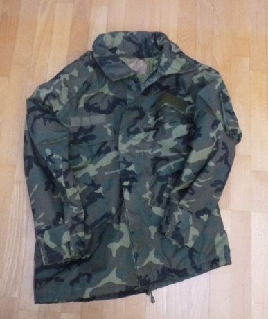 Chaquetón intemperie  boscoso talla 2. Usado en buen estado. Está rotulado en el forro interior.

30 más 00