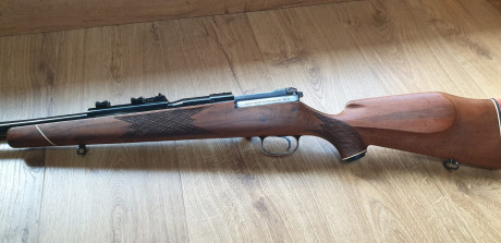 Un buen amigo sin cuenta aquí me pide anunciar su rifle, se trata del emblemático Mauser 66 en 7mm Remington 02