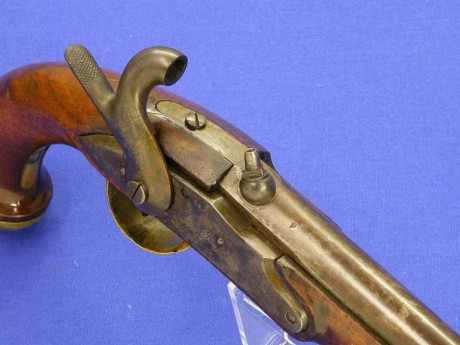 Voy a colocar unas fotos de un arma larga alemana de llave de mecha del siglo XVI. 92