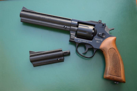 Hola compañeros, estoy buscando el revolver Gamo R77 de co2 la versión con cachas de madera, como el de 00