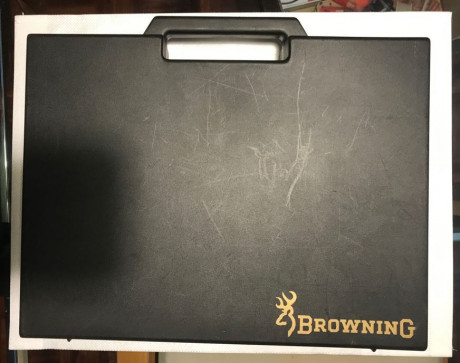 Vendo,  con muy pocos disparos, FN BROWNING  GP-35.

Dos cargadores 
Cachas pachmayr
Accesorios de repuesto
Maleta 01