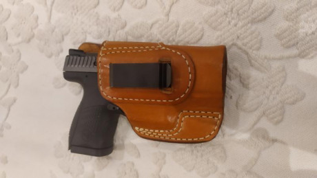 Vendo funda de cuero marrón de alta calidad para portar arma por el interior del pantalon con sujeción 02