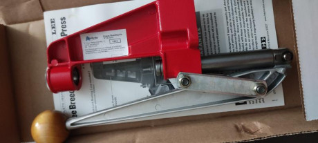 Buenas a todos, vendo esta prensa homologada nueva, completamente sin usar comprada solo para el permiso 00