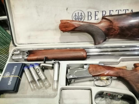 Impresionante arma, muy poco usada, se entrega con dos culatas, maletín original y todos los accesorios 11