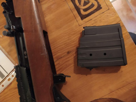 Vendo cargador de 10 de capacidad para rifle Molot Vepr (modelo hunter) traído de USA del calibre 30.06.
Precio: 01