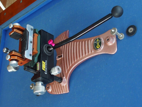 Se ofrece magnifica torreta especializada en BenchRest (precision con carabina con apoyos). Cuenta con 01