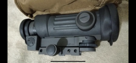 Nuevo con caja y documentación. 800€ 02