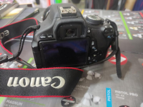 Buenas compañeros, pongo a la venta esta cámara réflex con dos objetivos originales Canon estabilizados. 00