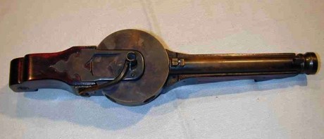 He pensado en abrir este hilo, para que hagamos preguntas relativas a nuestra afición a las armas de pólvora 20