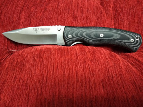 Vendo navaja cudeman 327 nueva. Cachas micarta con separadores rojos . Esta en Valencia y su precio es 01