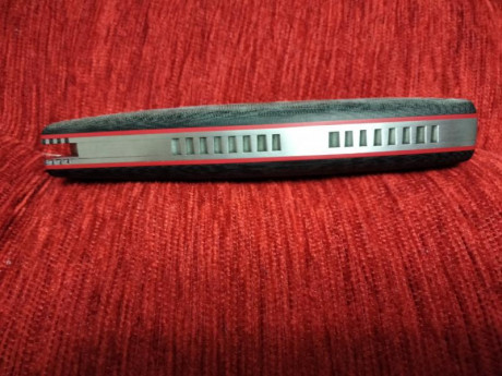 Vendo navaja cudeman 327 nueva. Cachas micarta con separadores rojos . Esta en Valencia y su precio es 00