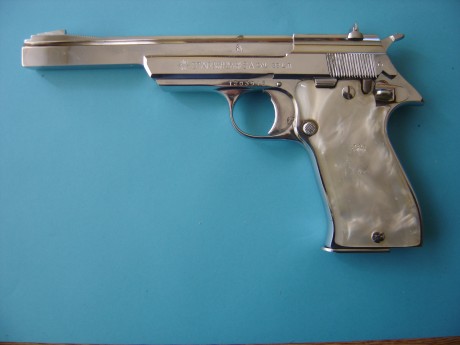 Hola,he abierto este hilo para que todos aquellos que tengais armas Españolas,podais lucirlas aqui con 32