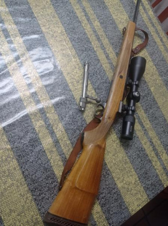 Se vende rifle Santa Barbara en perfecto estado, modelo deluxe, calibre 7 mm remington magnum. Fue comprado 11