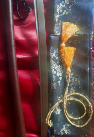 Por remodelación de mi colección de armas japonesas saco a la venta esta katana que es una fiel réplica 02