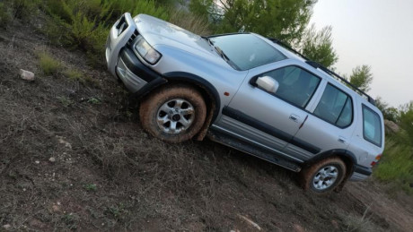Vendo mi Opel Frontera 2.2Dti del año 99 con 217.000km.

Hace 1 año le puse la bomba inyectora reconstruida 01