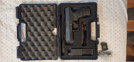 Vendo Walther PPQ M2 sin martillo visible, modelo nuevo con botón para cargador) con 350 disparos por 02