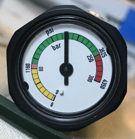 Bombona Pistola Aire Machguns 

Una perfecta mantiene el aire sin problema alguno
Precio 60 Euros

Otra 01