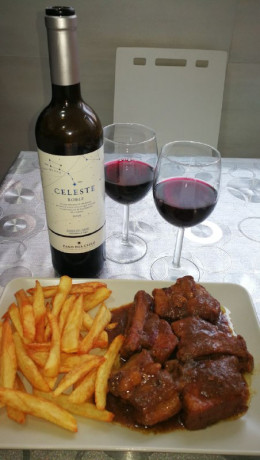Hoy para comer acelgas hervidas y chuletón de vaca gallega vieja con seis semanas de maduración en cámara 70