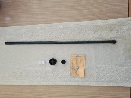 Pongo a la venta este estupendo cañon cal 7,62 (.30).
Es un cañon Lothar Walter para RTI PROPHET.
Vendo 01