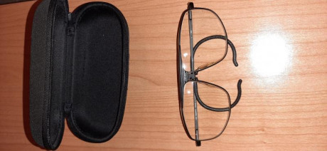 Vendo gafas de tiro al plato de la marca ZEISS. Son ajustables en altura y están en perfecto estado. 50€.
Aaaarriba. 00