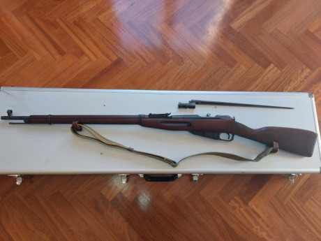 Vendo fusil soviético Mosin Nagant 91/30 de 1942, proveniente del arsenal de Izhevsk. Calibre 7,62x54R. 00