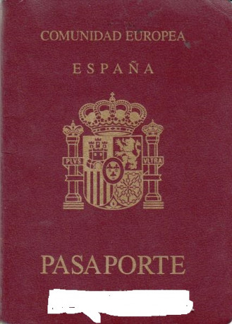  EN RECUERDO Y HOMENAJE A LOS QUE YA NO ESTÁN. 

Si pones en  GOOGLE   PASAPORTES EN LA MEMORIA  da igual 40