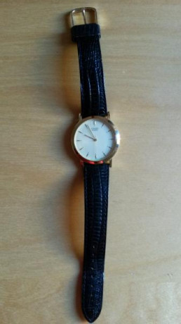 Reloj extraplano citizen de caballero. Como nuevo, sin rayas ni marcas.
 Entrego pila nueva. Muy elegante. 01