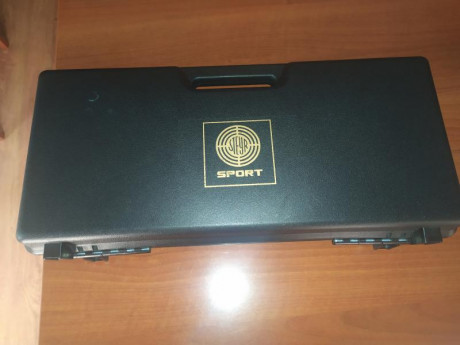 Se vende pistola Steyr Evo compac del año 2018.Cacha talla M. Sin retocar. 2 botellas. Accesorios y maleta 11