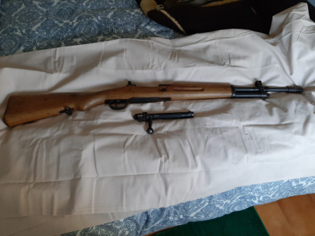 Un amigo quiere vender su FR-8

El arma está en un estado excelente.

Pide 500 € y el arma se encuentra 00