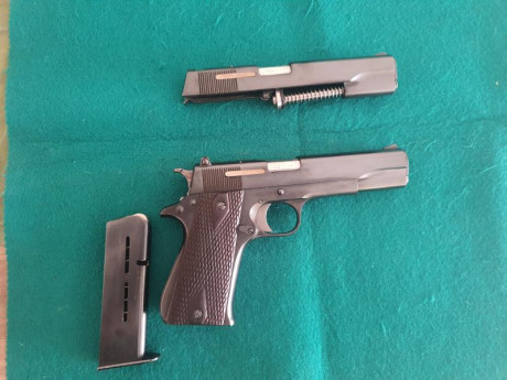 STAR MS CON LAS DOS CORREDERAS DEL 9MM Pb Y 45 ACP.

ESTÁ PERFECTA, PUEDO MANDAR FOTOS MAS DETALLADAS 02
