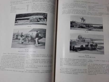 Libro en francés  de 1902 sobre la fabrica de armas Schneider. Se recogen  todos sus productos con abundantes 00