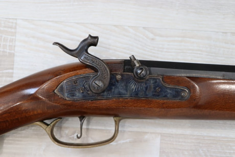 Buenas tardes foreros.
Para hacer sitio en mi armero y por cambio de modalidad vendo mi rifle de avancarga 00