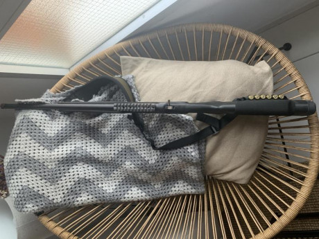 Buenas tardes,

Pongo en venta mi Rifle monotiro, es un outfiter calibre 308 win, el de cañón largo.

El 01