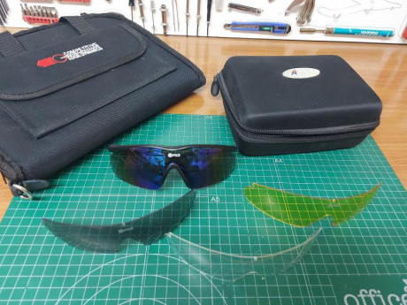 Vendido, pendiente de envío.

Vendo Cinturón (125 -130 cm)  para IPSC con funda de extracción rápida y 22