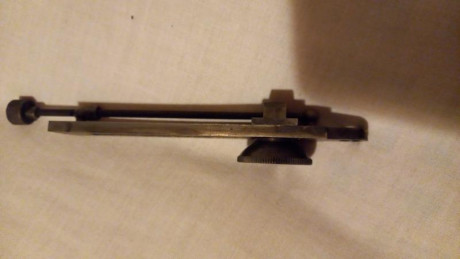 Hola a todos, busco base para diópter tipo Vernier. A ver si alguien tiene algo que pueda servir o adaptar. 00