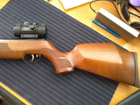 Buenas , vendo carabina WUIHRAUCH HW 97 K , con muy poco uso por no decir que ninguno, es de 16 Julios 00