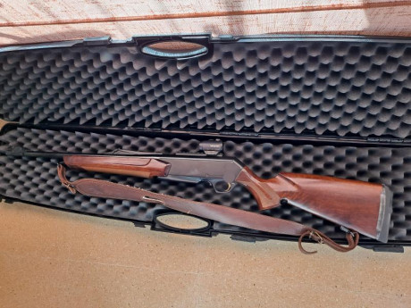 Vendo mi rifle Browning Long Track en 30-06. Alguna marca de uso pero no llega a 120 tiros. El motivo 01
