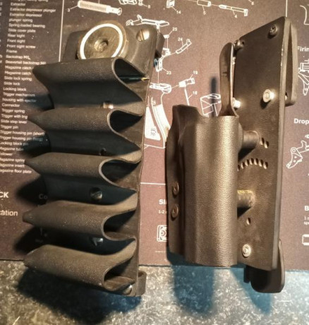 VENDO FUNDA DE DIESTRO PARA 1911 Y PORTACARGADOR PARA 5 CARGADORES CON IMAN (CARGADORES MONOILERA) VALIDOS 00