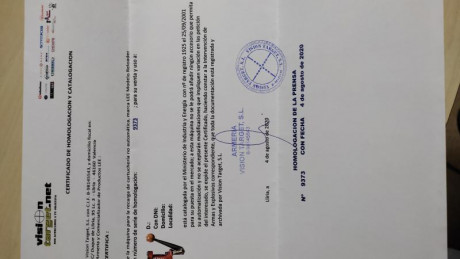 Se vende prensa mono estación para recarga LEE , esta sin usar , en su caja original
con todos su accesorios 00