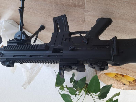 Vendo la carabina seminueva con muy poco uso. Es una ISSC MK15 22LR. La compré hará 1 o 2 años máximo 10