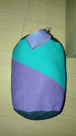 Hola a todos. Pongo a la venta algunos artículos que un amigo me ha pedido le anuncie:

* Balanza electrónica 00