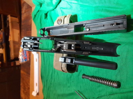 Vendo glock 17 gen4.

Un solo propietario, la compre en armeria marcos, tengo la factura.  Fue la primera 00