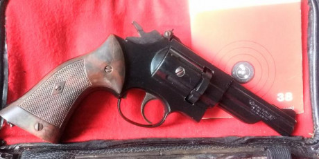 Cambio revólver Crosman CO2, modelo 38C, calibre 5,5 por carabina balines clásica del mismo calibre. 02
