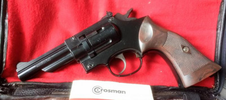 Cambio revólver Crosman CO2, modelo 38C, calibre 5,5 por carabina balines clásica del mismo calibre. 00