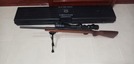 Se puede cerrar el anuncio (VENDIDA )Se vende carabina CZ modelo 452 calibre 22con un cargador de 5 y 00